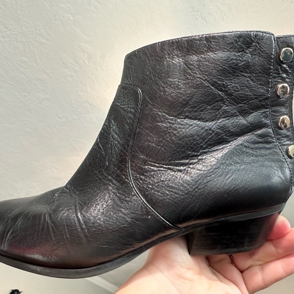 Vince Camuto Cinza Preloved Ankle Boots | western| cowgirl| goth - Picture 2 of 10